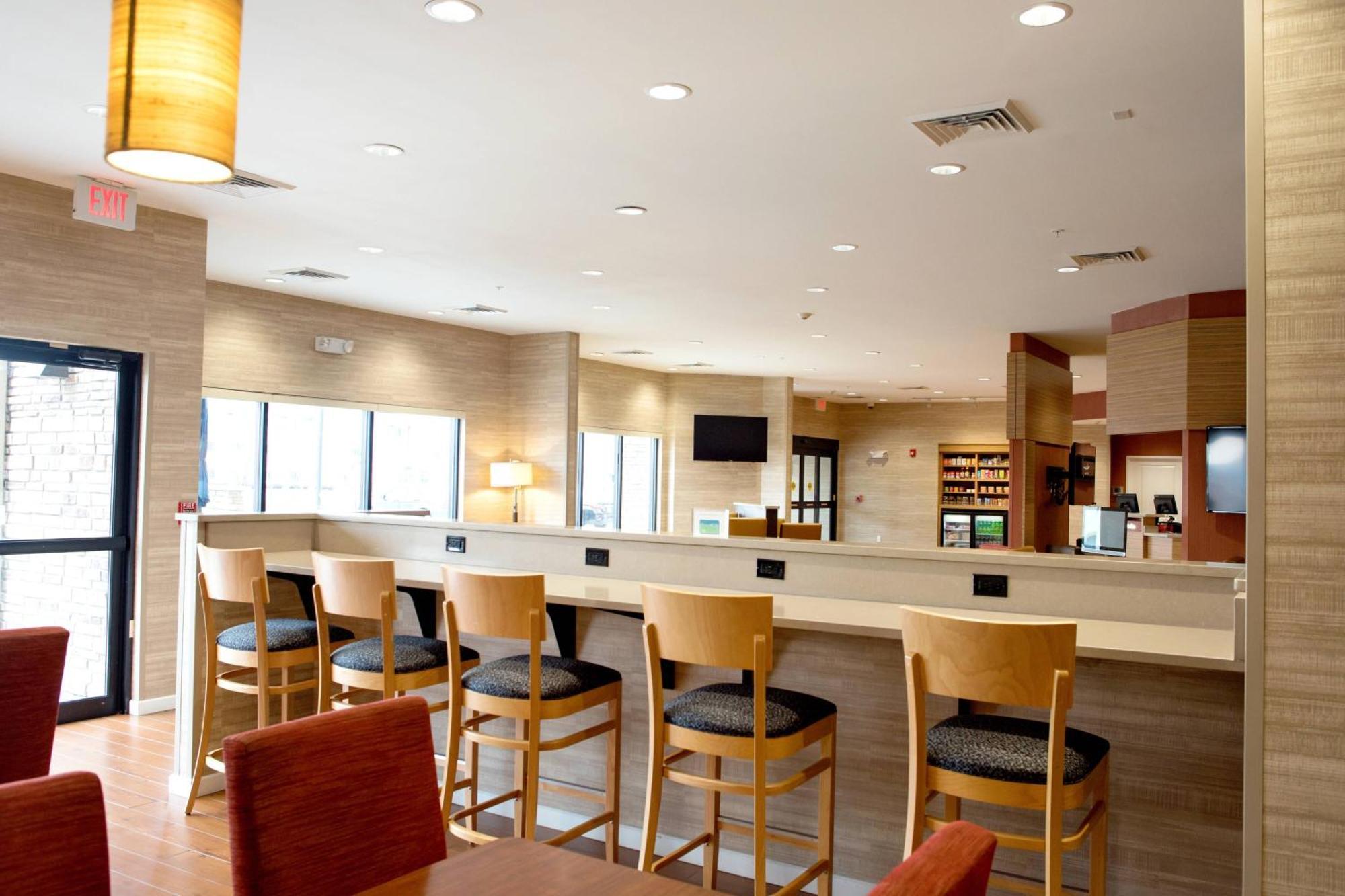 Towneplace Suites By Marriott Ames Kültér fotó