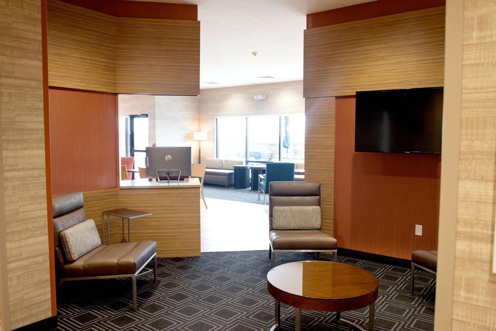 Towneplace Suites By Marriott Ames Kültér fotó